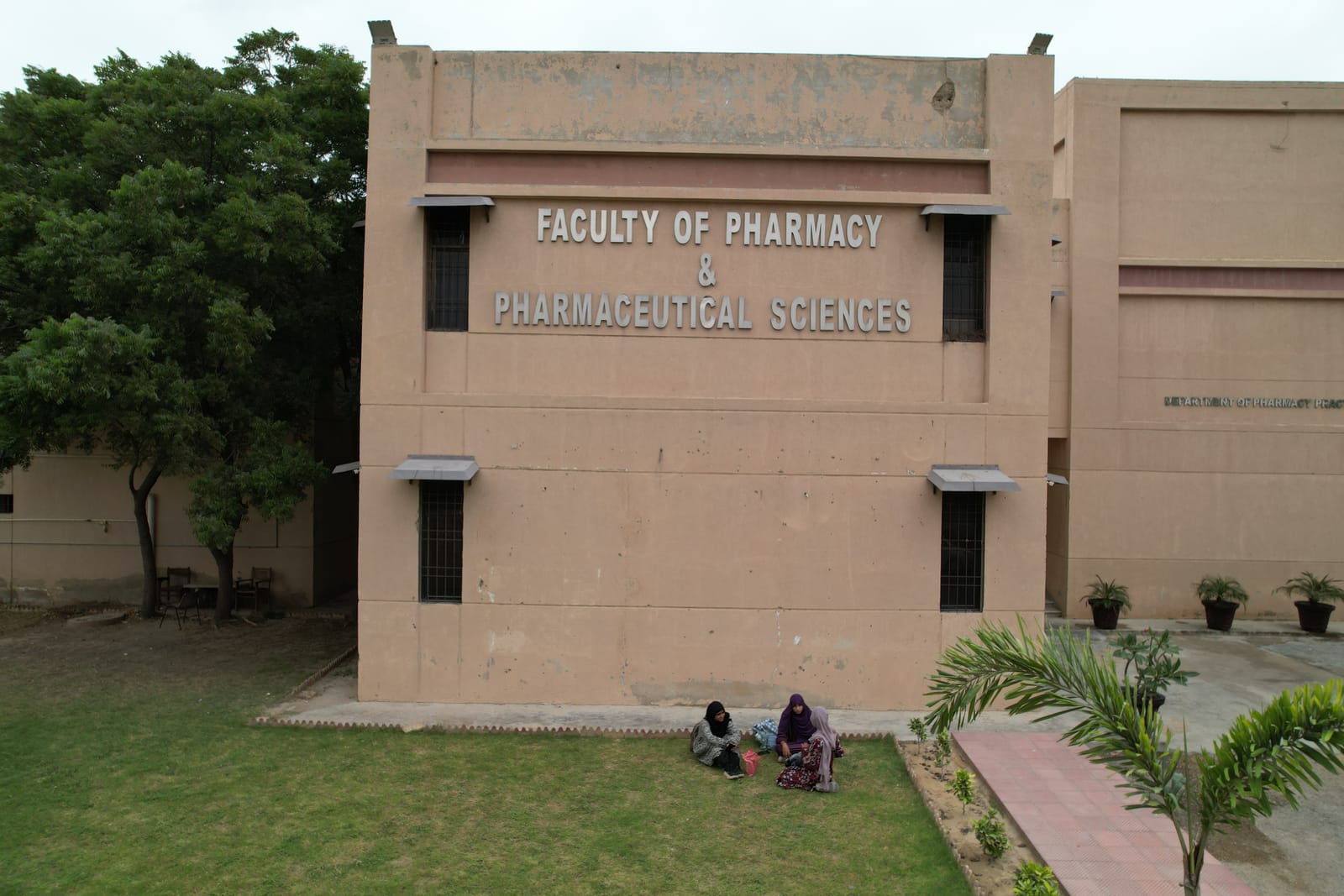 Faculty of Pharmacy & Pharmaceutical Sciences  Overview